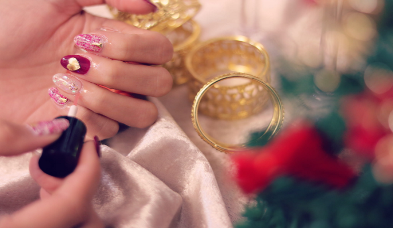 Llevemos las uñas navideñas con las mejores tendencias.